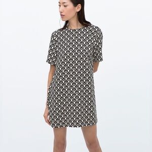Zara Women’s Shift Black and White Dress